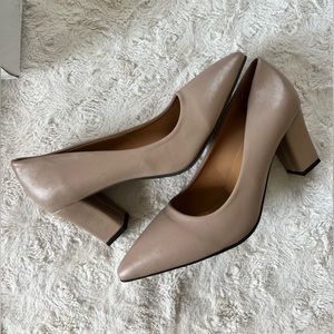Brand new tan work pumps